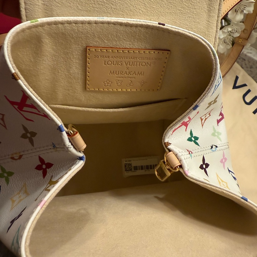 Louis Vuitton x Murakami Venice Backpack 2025 - Picture 13 of 16
